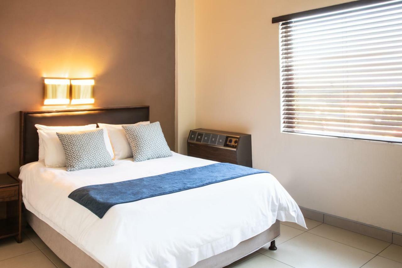 Elgro Hotel Potchefstroom Ngoại thất bức ảnh