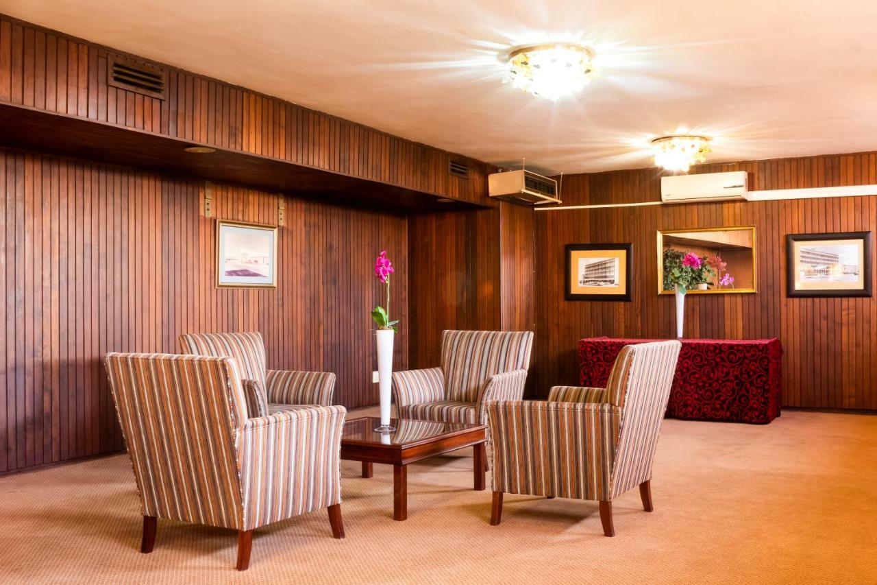 Elgro Hotel Potchefstroom Ngoại thất bức ảnh